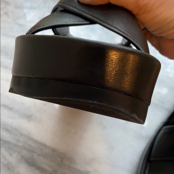 Prada cross cross sandals with wavy sole - Picture 10 of 16